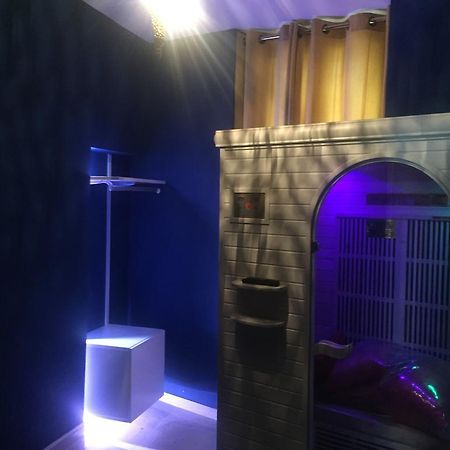 Le Love Spa Лион Экстерьер фото
