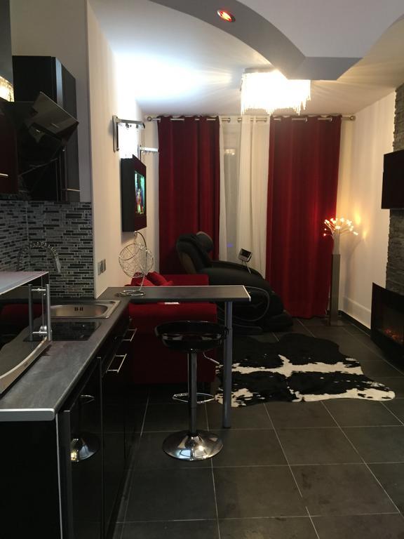 Le Love Spa Лион Экстерьер фото