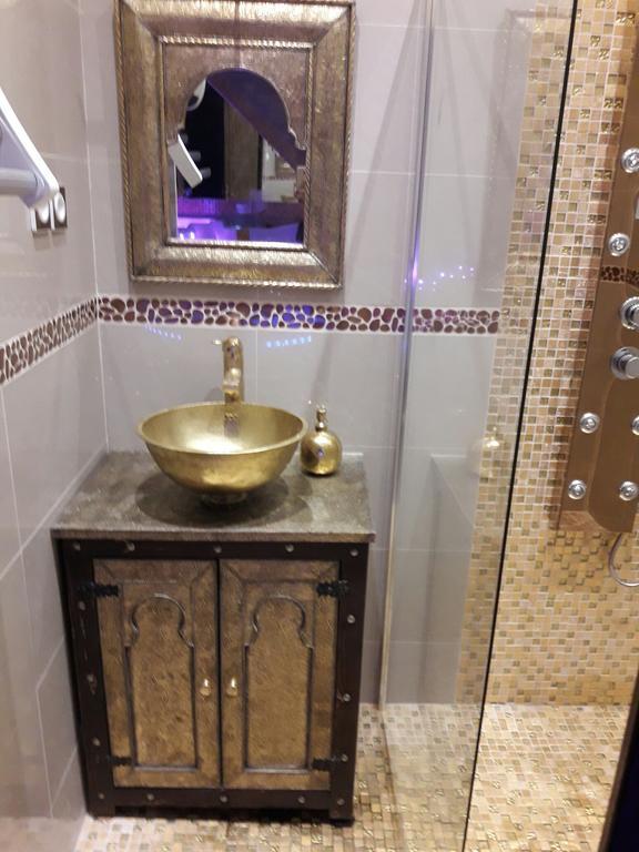 Le Love Spa Лион Экстерьер фото