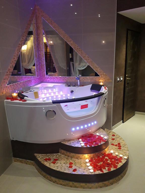 Le Love Spa Лион Экстерьер фото