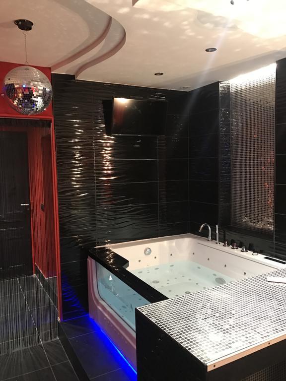 Le Love Spa Лион Экстерьер фото