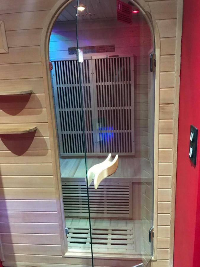 Le Love Spa Лион Экстерьер фото